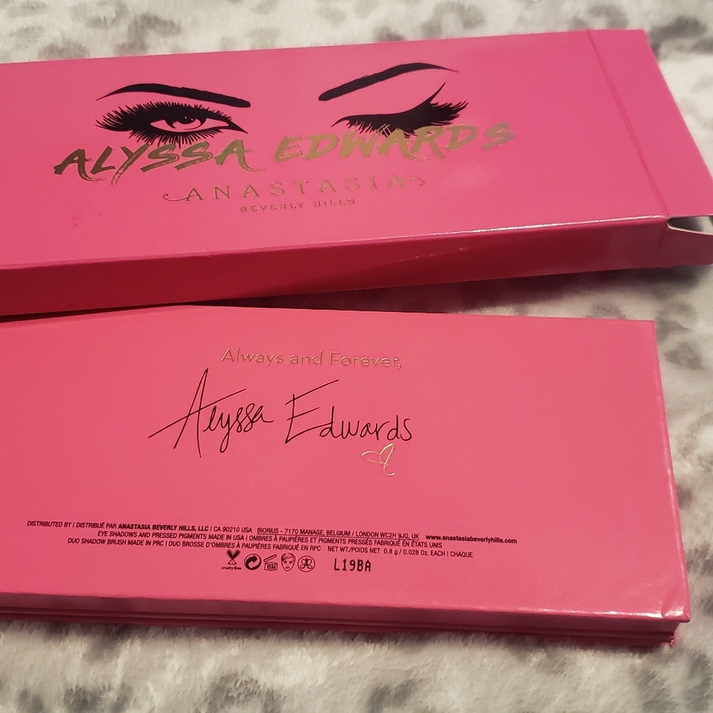 Anastasia Beverly Hills Palette - Picture 3 of 8